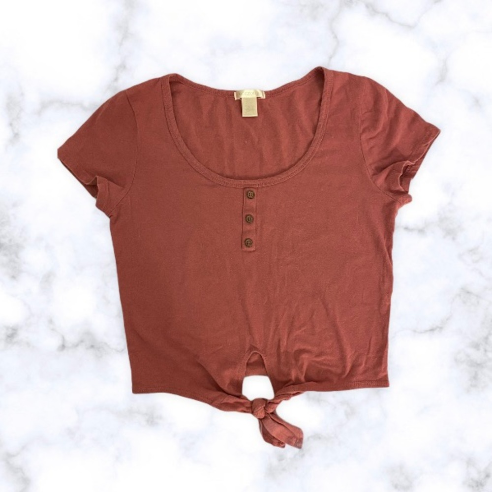 Knoted Shirt